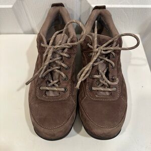 New Balance 955 Hiking Shoes Womens Size 7.5 Brown Gore-Tex Waterproof WW955GT